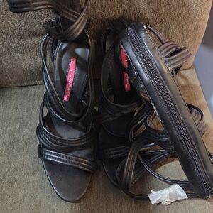 Elegant Black Strappy Women's Sandals